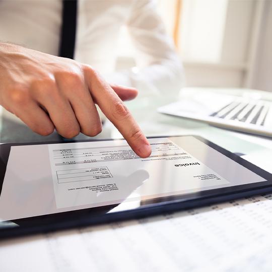 Kyocera Capture Manager Hakkında tabletle çalışan eller